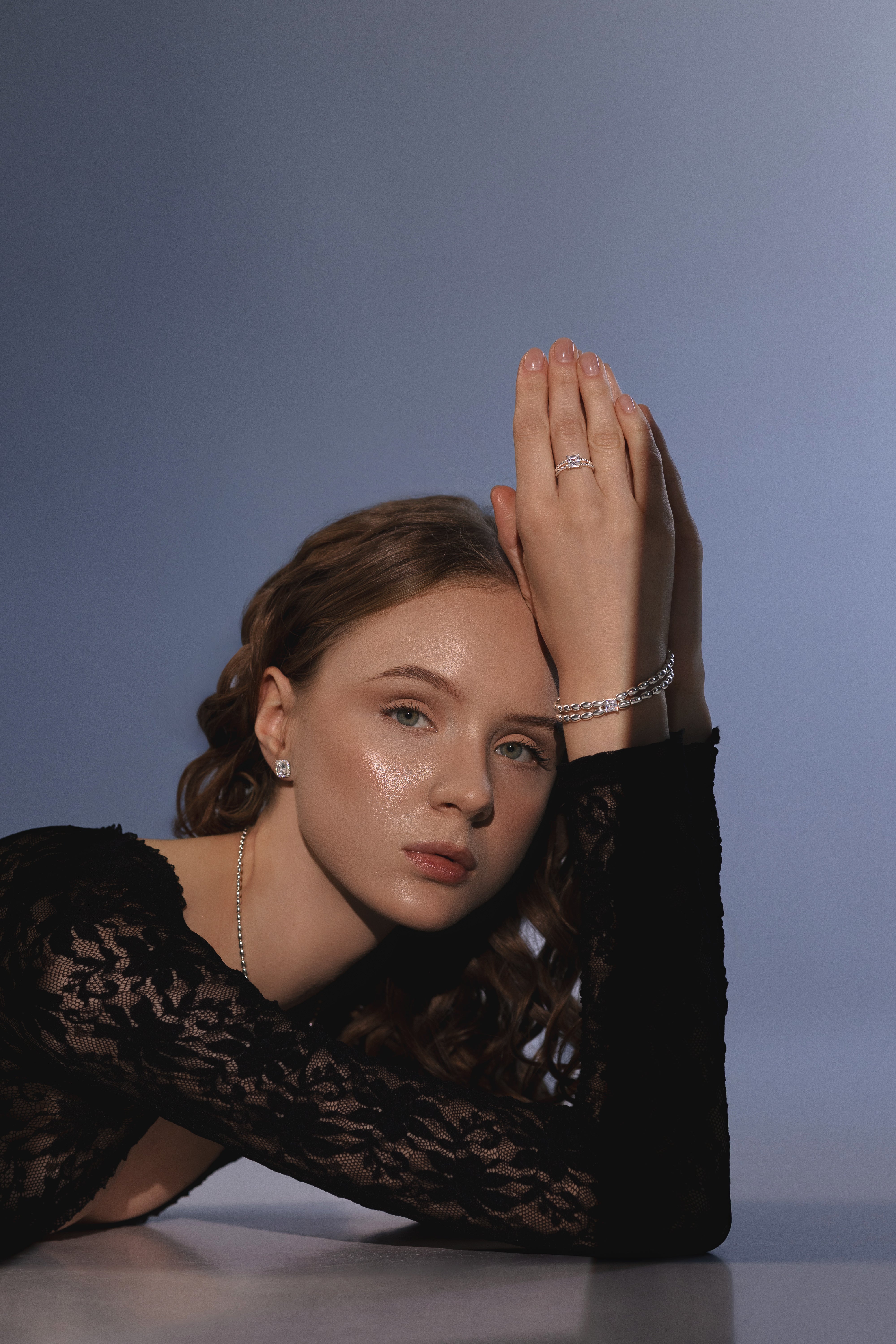 ONE MUASSANITE earrings