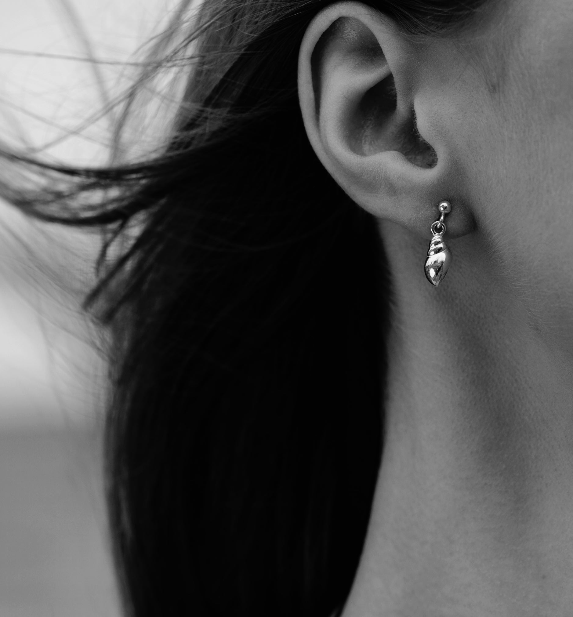 Tide Whisper earrings