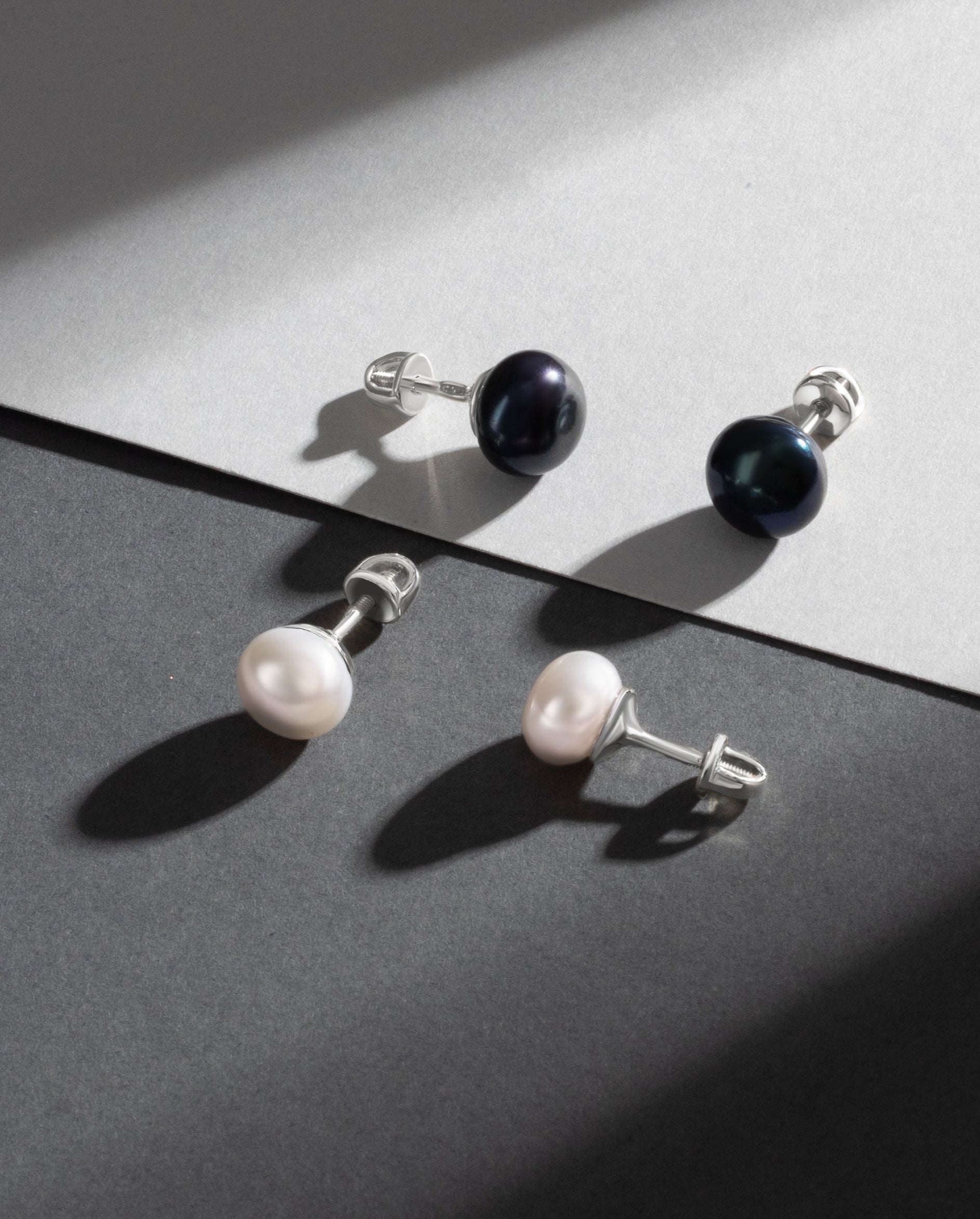 Noir & Lumiere pearls